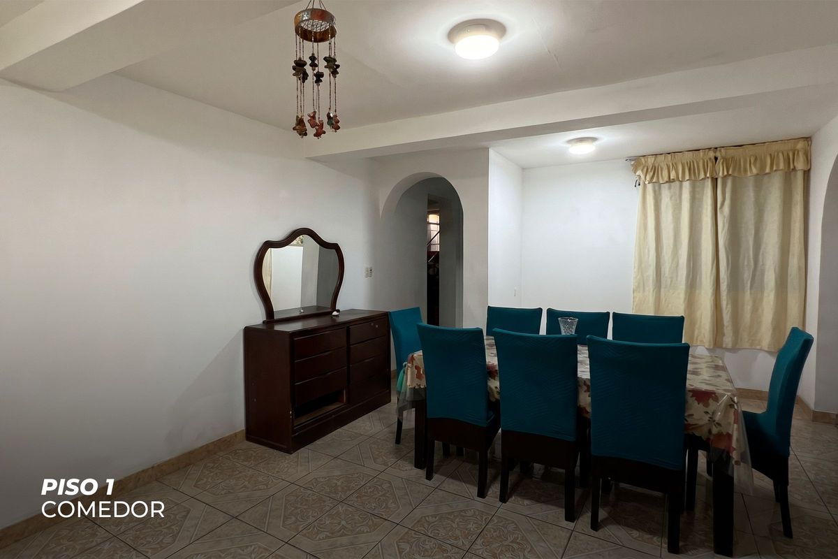 Casa en avenida en Nuevo Florencia